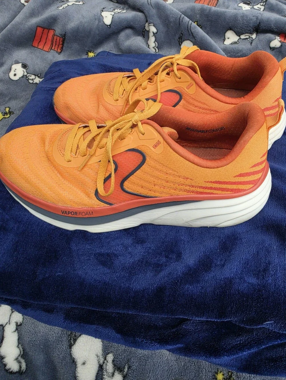 Skechers vibrant orange